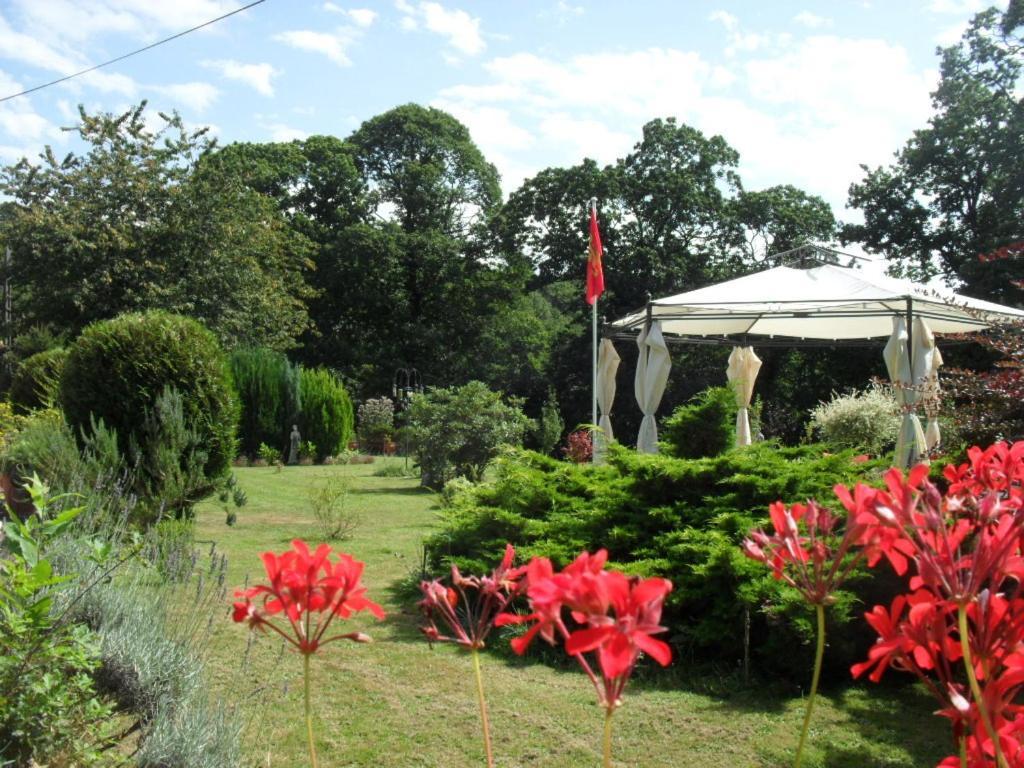 La Chevallerie B&B Isigny-le-Buat Kültér fotó