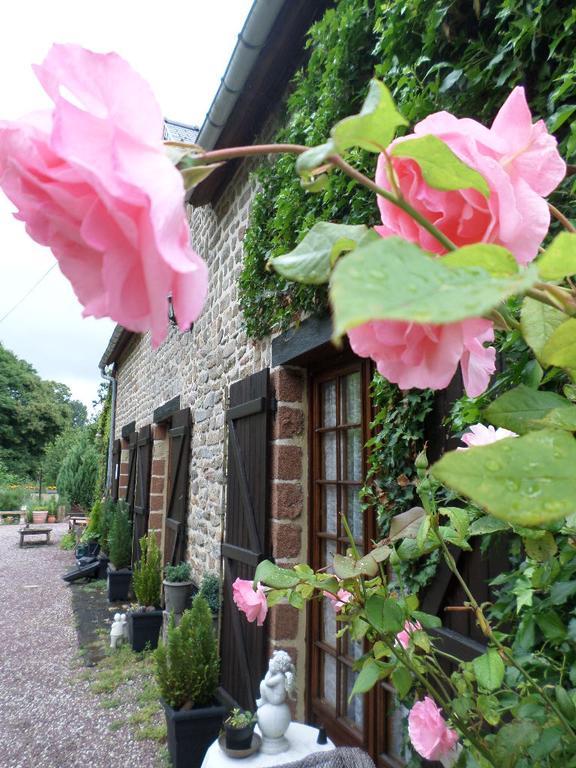 La Chevallerie B&B Isigny-le-Buat Kültér fotó
