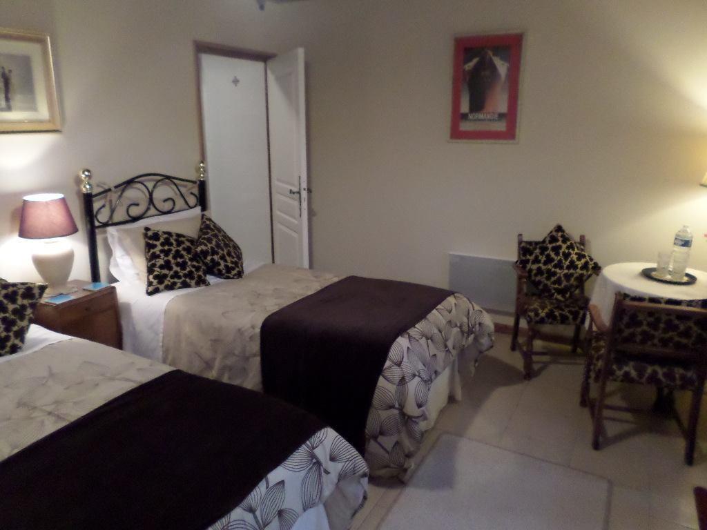 La Chevallerie B&B Isigny-le-Buat Kültér fotó