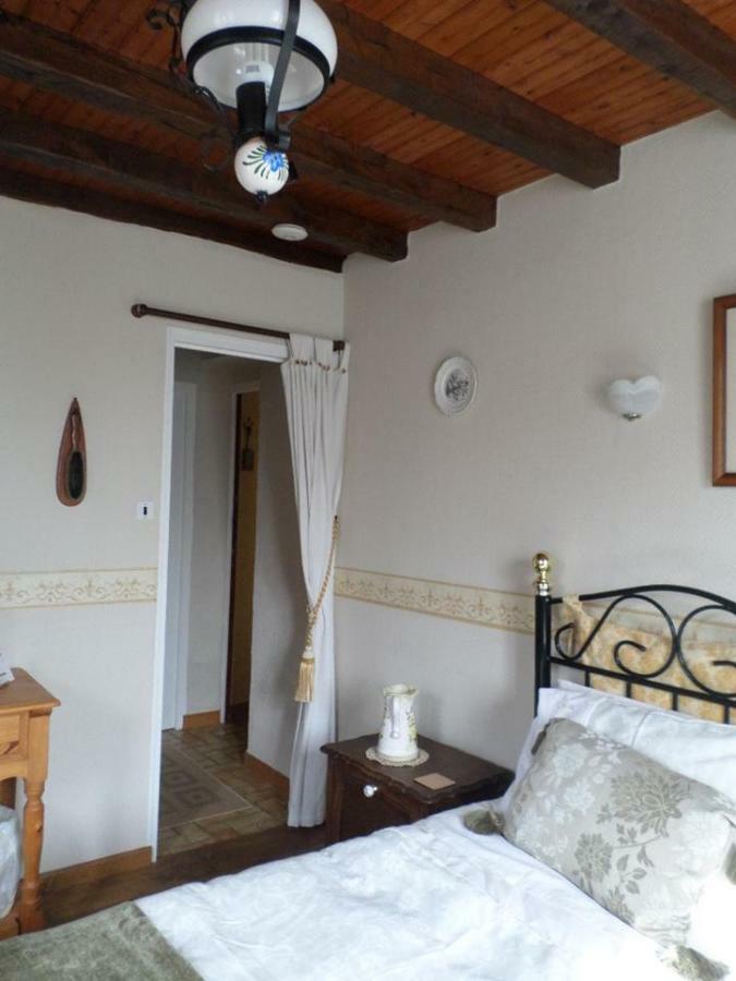 La Chevallerie B&B Isigny-le-Buat Kültér fotó
